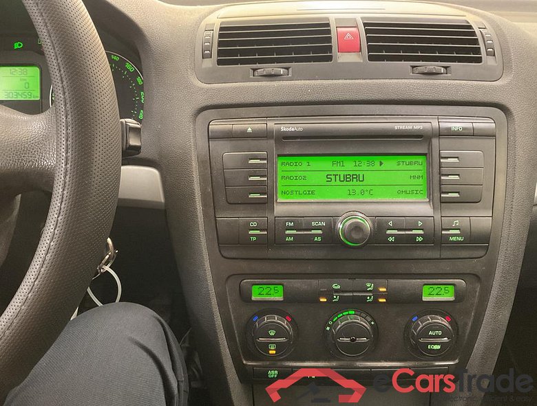 SKODA Octavia Combi Octavia SW 1.6i 16v FSI Ambiente #5