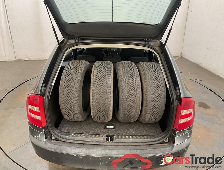 SKODA Octavia Combi Octavia SW 1.6i 16v FSI Ambiente #6