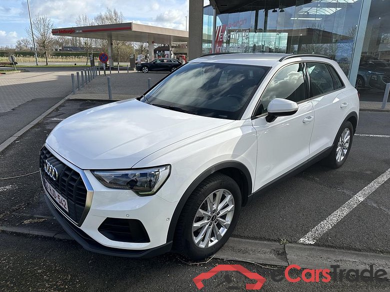 AUDI Q3 35 TFSI Business Edition S tronic
