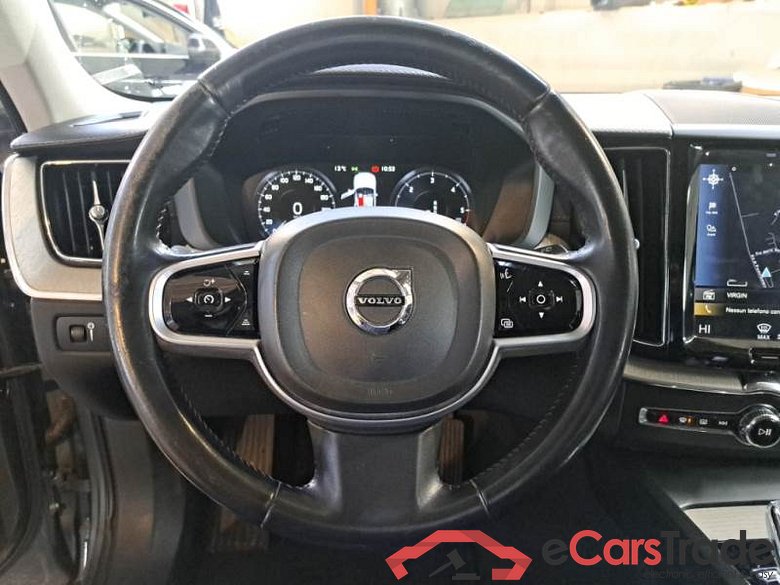 VOLVO XC60 / 2017 / 5P / SUV B4 D AWD GEARTR. INSCRIPTION #3