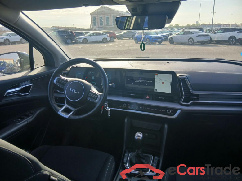 KIA Sportage / 2022 / 5P / todoterreno 1.6 T-GDi MHEV 110kW (150CV) Drive 4x2 #3