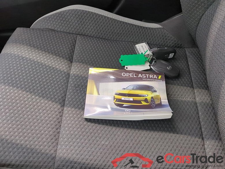 Opel Astra 5-deurs 1.6 turbo PHEV 133kW AT Bus Edition 5d #4