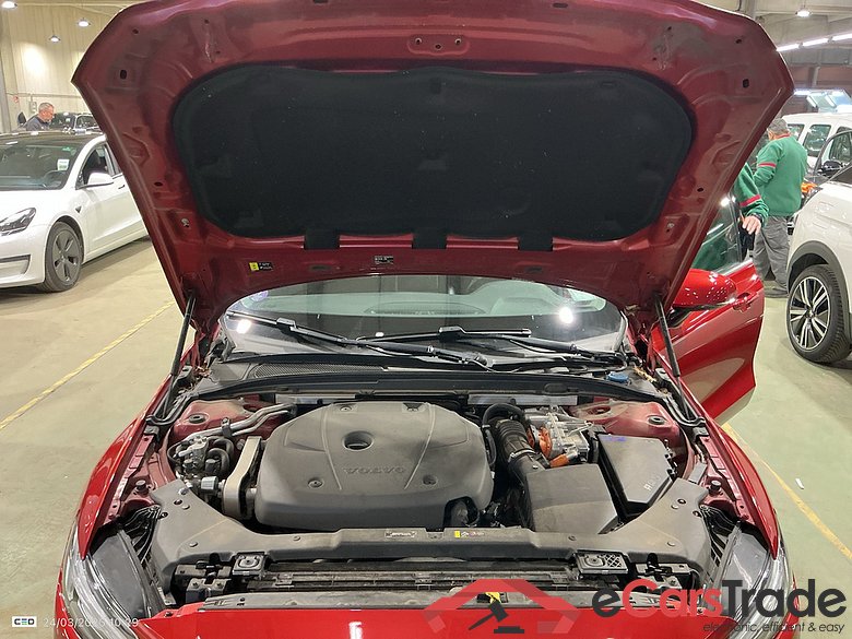 VOLVO S60 - 2019 2.0 T8 AWD PHEV Inscription #6