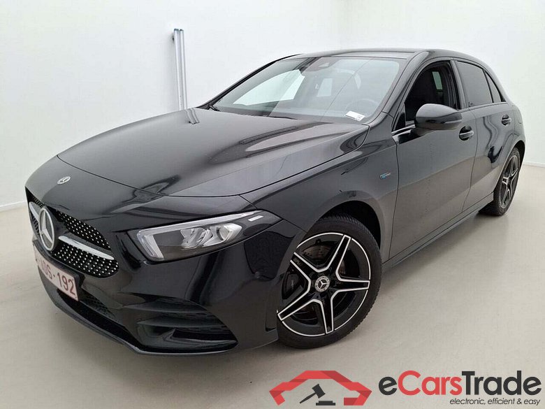 MERCEDES-BENZ A-KLASSE 250E AMG LINE DCT #1