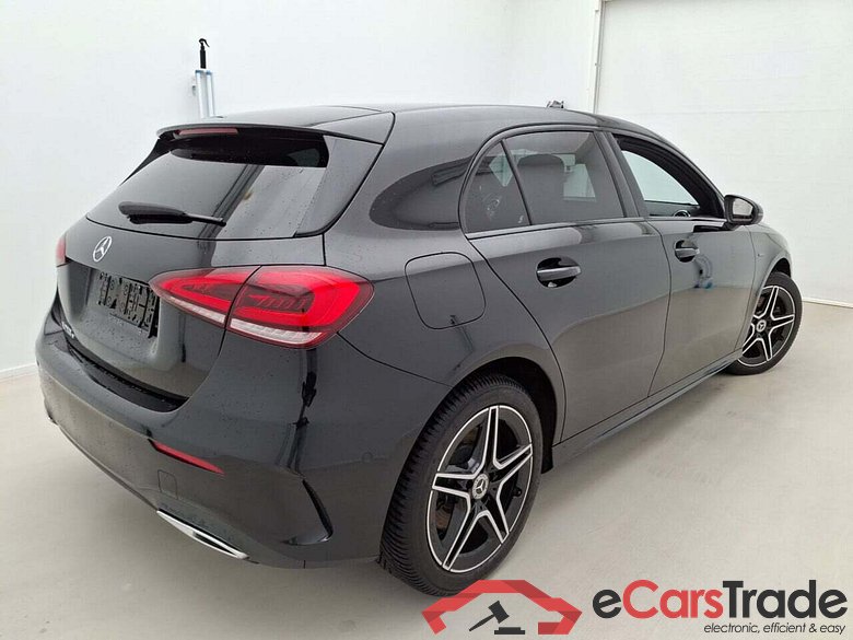 MERCEDES-BENZ A-KLASSE 250E AMG LINE DCT #2