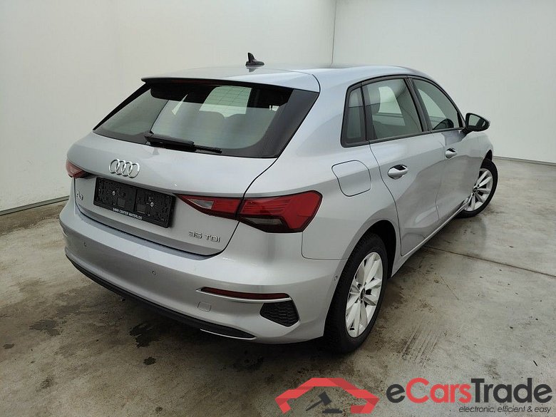 Audi A3 Sportback 2.0 35 TDi 110kW S tronic Business Edit. 5d #2
