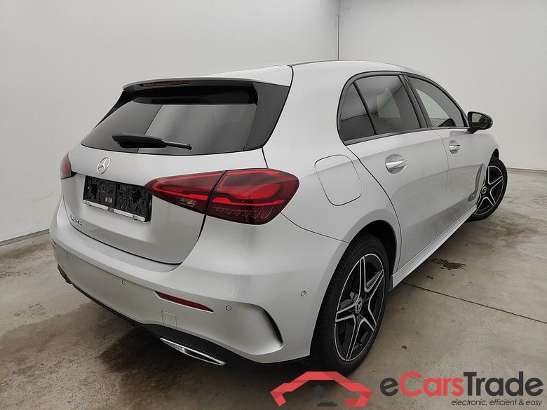 Mercedes-Benz A-Klasse A 250 e AMG Line 5d #2