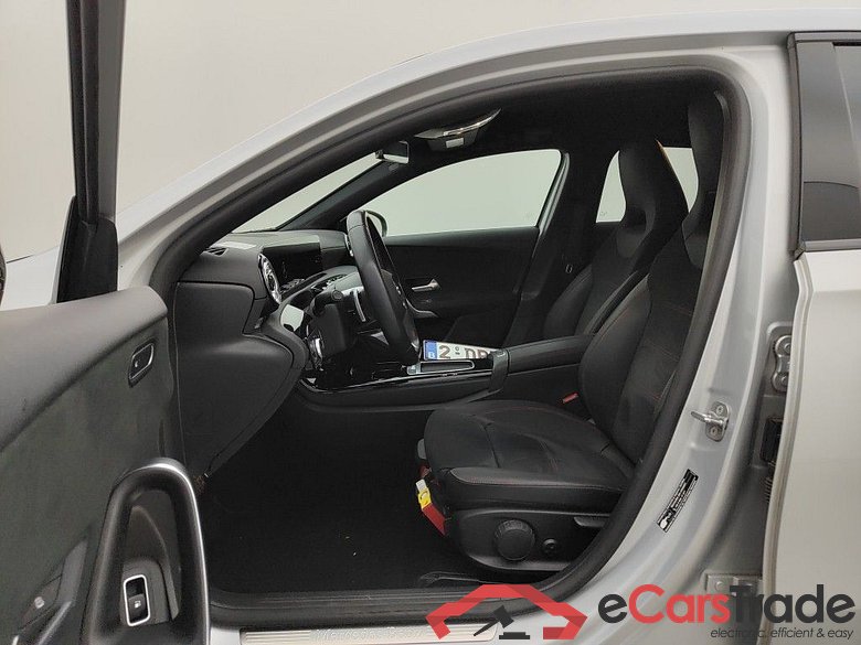 Mercedes-Benz A-Klasse A 250 e AMG Line 5d #3