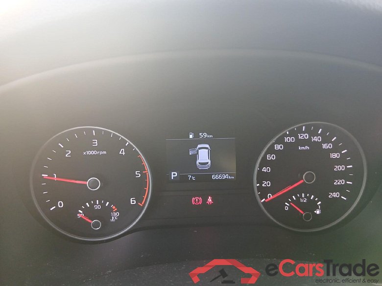 KIA Sportage / 2018 / 5P / todoterreno 1.6 MHEV Business DCT 100kW (136CV) 4X2 #4