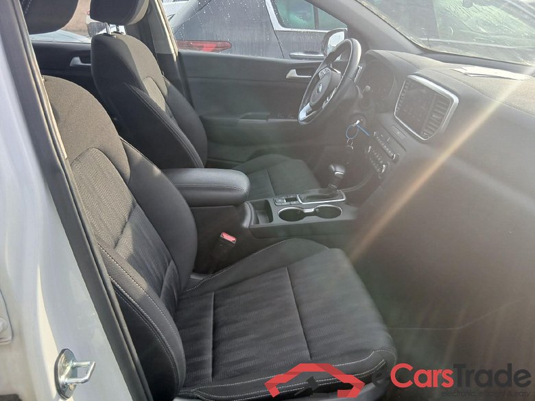 KIA Sportage / 2018 / 5P / todoterreno 1.6 MHEV Business DCT 100kW (136CV) 4X2 #6