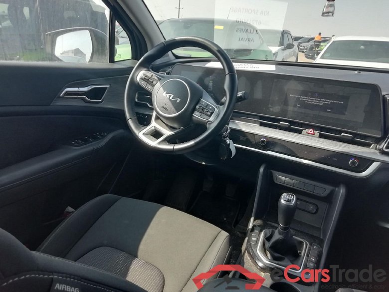 KIA Sportage / 2022 / 5P / todoterreno 1.6 CRDi MHEV 100kW (136CV) Drive 4X2 #3