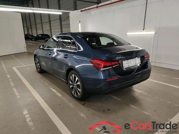 Mercedes A-Klasse Limousine A-Klasse Limousine A 250e Business Solution (PHEV) 160kW/218pk  4D/P Auto-8 #3
