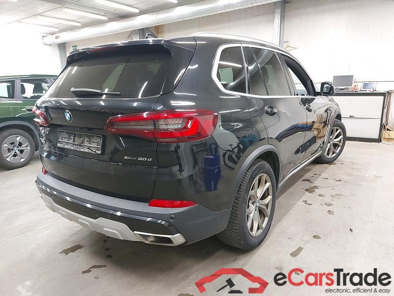 BMW - BMW X5 xDrive30dA 286PK XLine Pack Business Plus With Vernasca Mem Seats & Travel Pack & Towing Hook #2