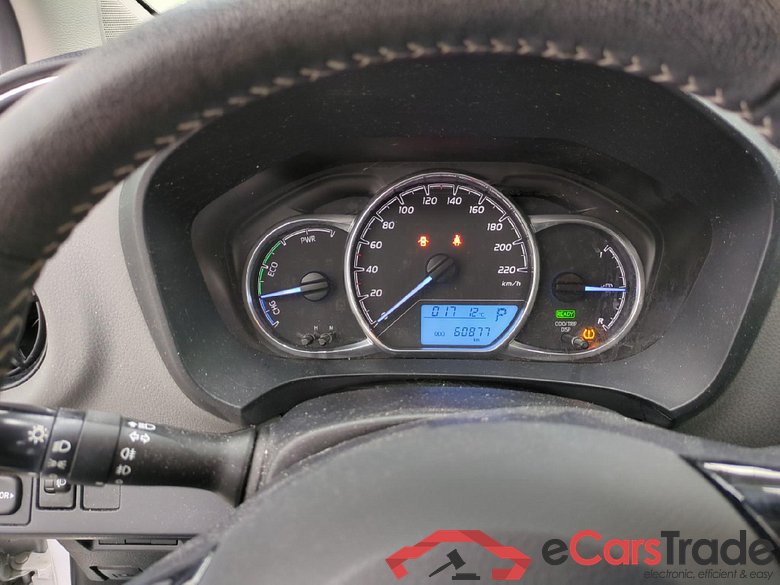 Yaris Hybride Affaires / 2017 / 5P / Berline 1.5 VVT-I HYBRID AUTO France Business #6