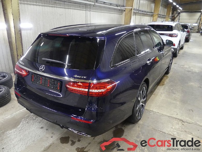 E -Klasse T-Modell E 300 de 4Matic (213.211)AMG 2.0 AMG Line 225KW AT9 E6d #2