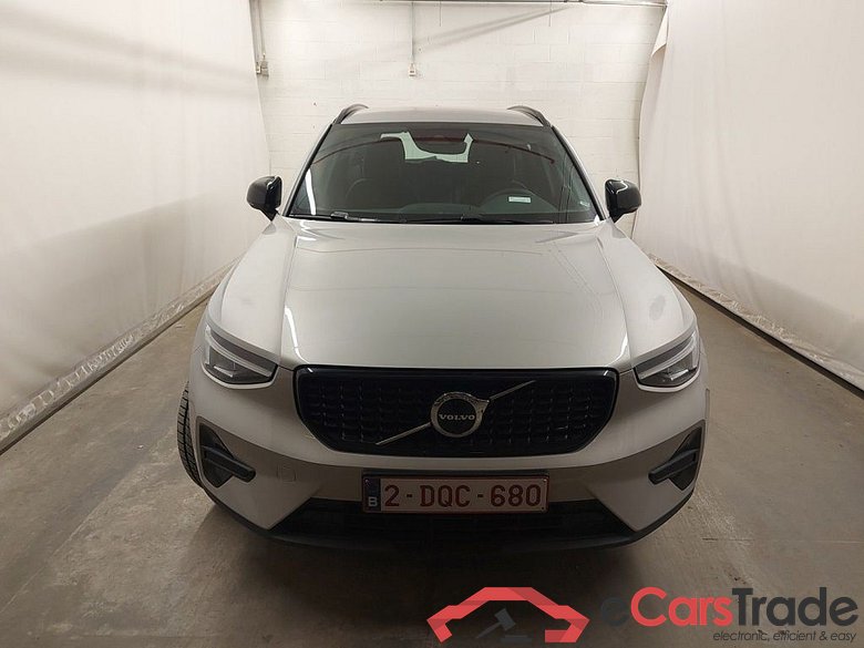 Volvo XC40 T2 Plus Dark Design Aut. 5d #1