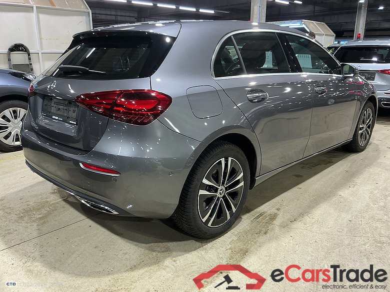 MERCEDES-BENZ A-CLASS 1.3 A 250 E LUXURY LINE DCT #4