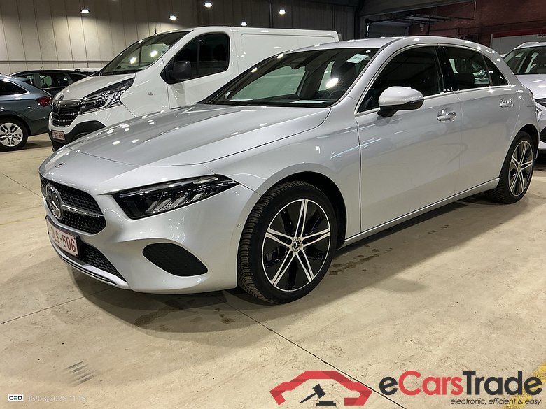 MERCEDES-BENZ A-CLASS 1.3 A 250 E LUXURY LINE DCT #1