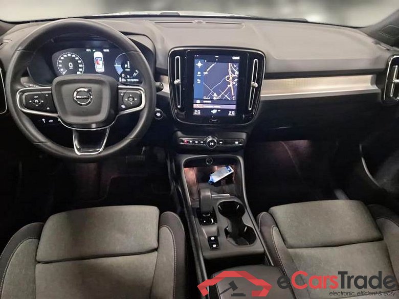 VOLVO XC40 / 2021 / 5P / SUV T5 RECHARGE PLUG-IN AUTO CORE #3