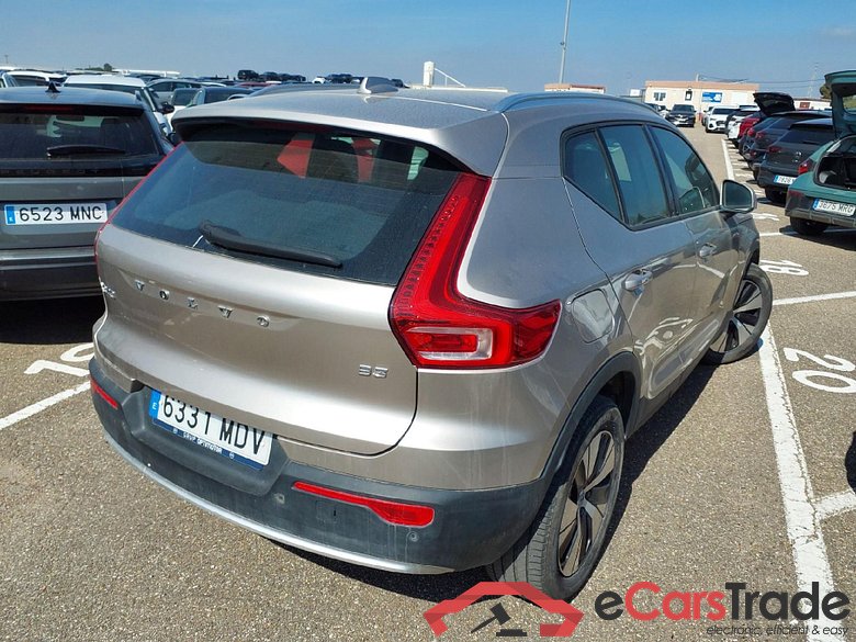 VOLVO XC40 / 2021 / 5P / todoterreno 2.0 B3 G Core Auto #2