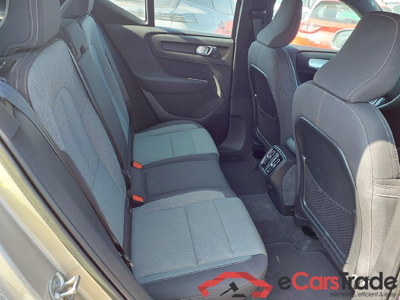 VOLVO XC40 / 2021 / 5P / todoterreno 2.0 B3 G Core Auto #6
