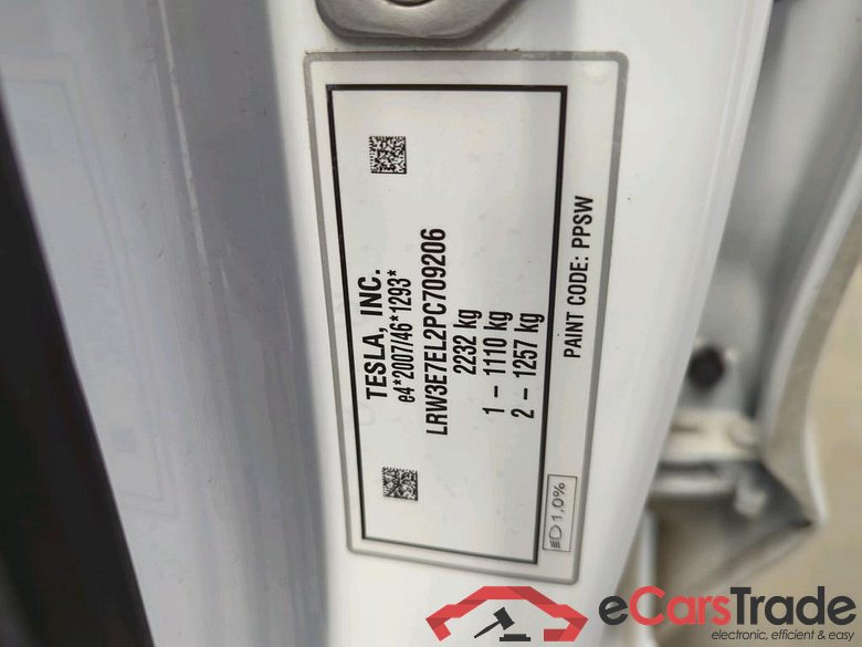 TESLA Model 3 Langstreckenbatt. Allradantrieb Dual Motor Performance 4d 377kW #4