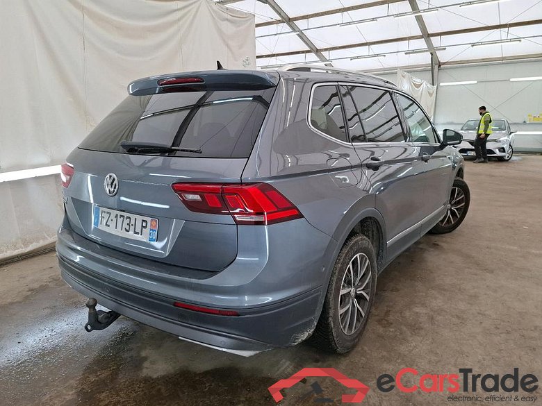 VOLKSWAGEN Tiguan Allspace / 2017 / 5P / SUV 2.0 TDI 150 DSG7 Confortline Business #3