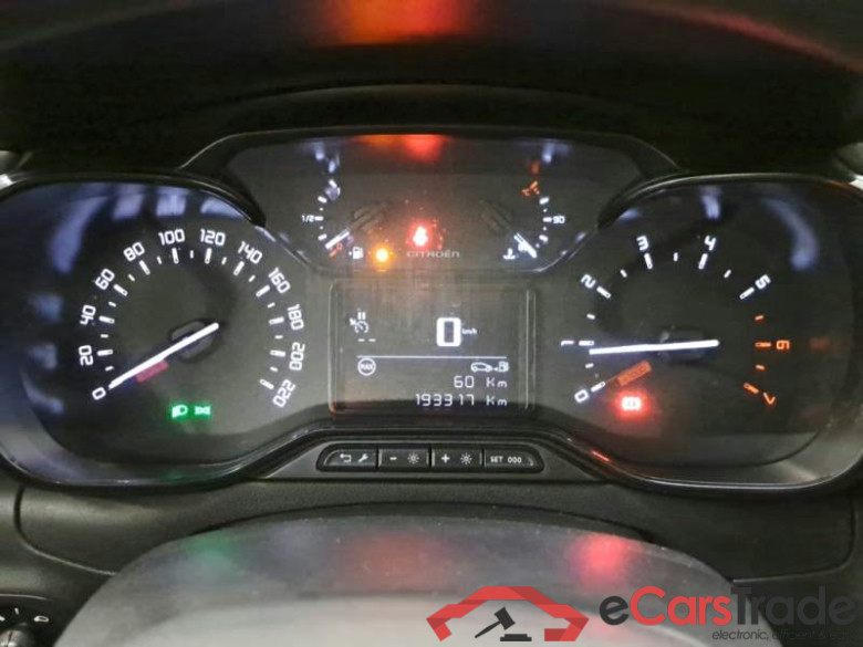 CITROEN C3 / 2020 / 5P / BERLINA BLUEHDI 100 SeS BUSINESS COMBI #4