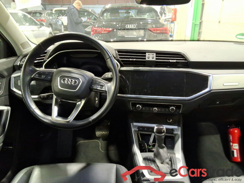 AUDI Q3 Sportback 1.4 45 TFSI E S TRONIC #6
