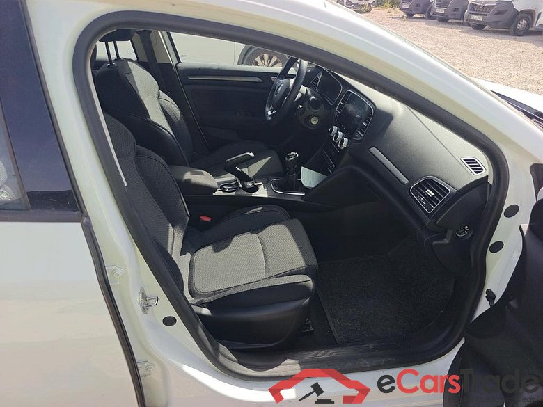 RENAULT Mégane / 2020 / 5P / berlina con portón Equilibre Blue dCi 85 kW (115CV) #6
