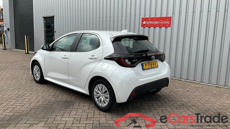 TOYOTA YARIS 1.5vvti hev active 85kW cvt aut #3