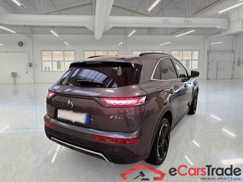 DS DS 7 CROSSBACK / 2017 / 5P / SUV BLUEHDI 130 AUTOMATICA PERFORMANCELINE+ #2