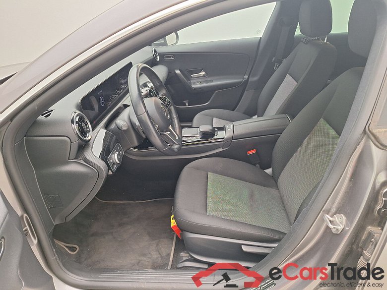 Mercedes, CLA-Class SB '19, Mercedes-Benz CLA Shooting Brake CLA 200 d Busines #3