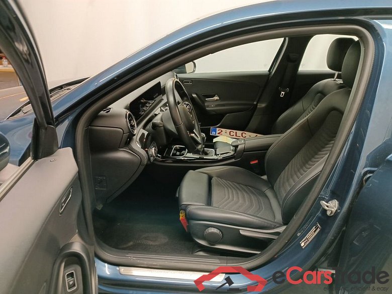 Mercedes-Benz A-Klasse Limousine A 180d Business Solution 4d #3