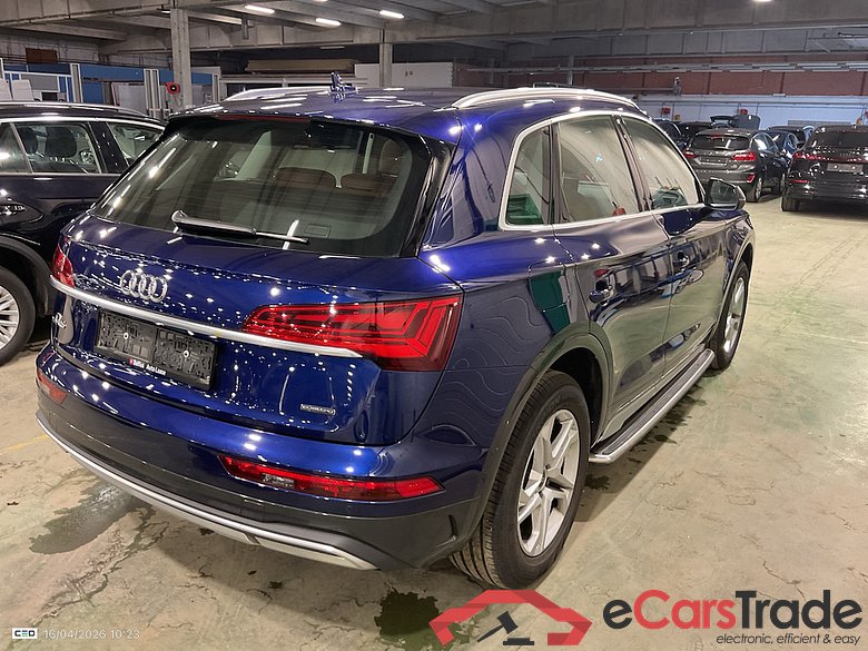 AUDI Q5 2.0 40 TDI S TRONIC QUATTRO B. ED. ADV #4