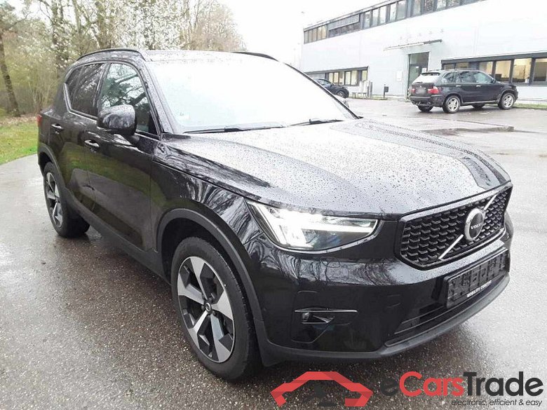 Volvo XC40 (2017->) DE - SUV5 B4 AWD EU6d, Ultimate Dark (EURO 6d), (Facelift) 2022 - 2022 #1