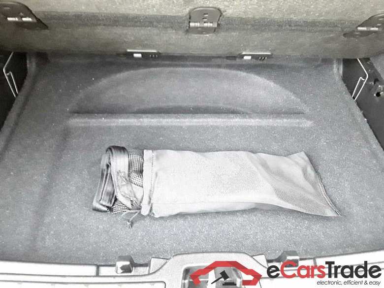 Volvo XC40 (2017->) DE - SUV5 B4 AWD EU6d, Ultimate Dark (EURO 6d), (Facelift) 2022 - 2022 #3