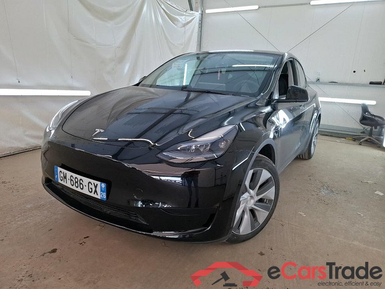 TESLA Model Y / 2021 / 5P / SUV RWD #1