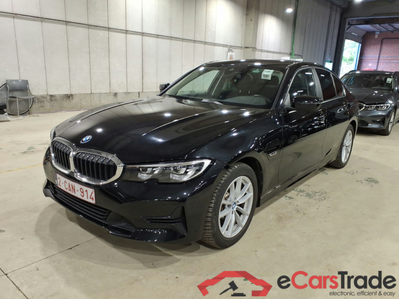 BMW 320e Plug-In Hybrid Aut. LED-Xenon LC-Pro Navi Hi-Fi Sport-Leather KeylessGo Camera Klima PDC ... #1