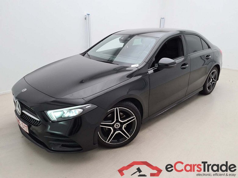 Mercedes A 200d Limo AMG Night Aut. LED-Xenon Widescreen Ambient Navi 1/2 Sport-Leather-Alcantara KeylessGo Camera Klima PDC ...