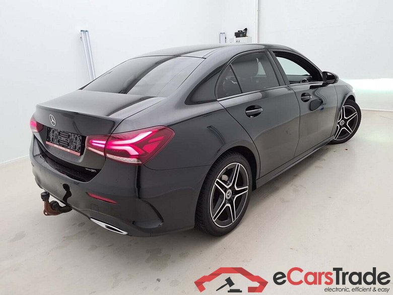 Mercedes A 200d Limo AMG Night Aut. LED-Xenon Widescreen Ambient Navi 1/2 Sport-Leather-Alcantara KeylessGo Camera Klima PDC ... #3