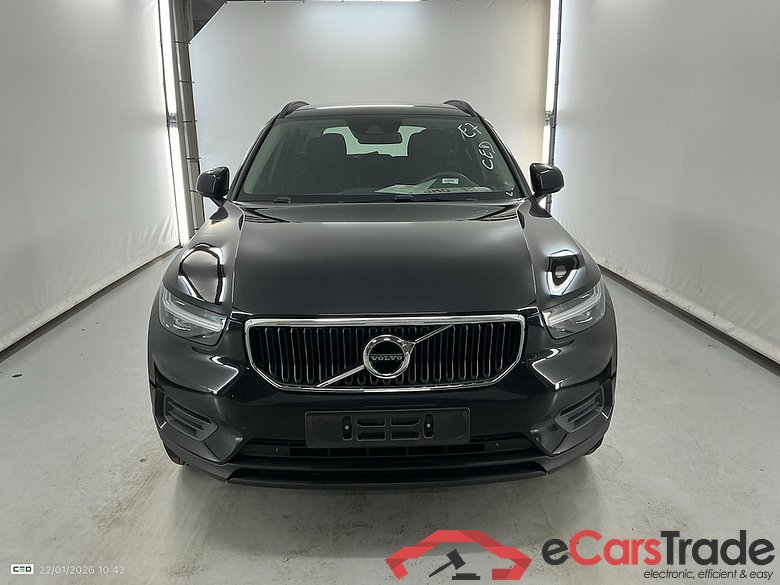 VOLVO XC40 1.5 T2 MOMENTUM CORE #2