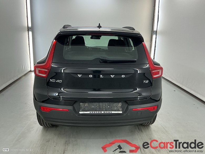 VOLVO XC40 1.5 T2 MOMENTUM CORE #5