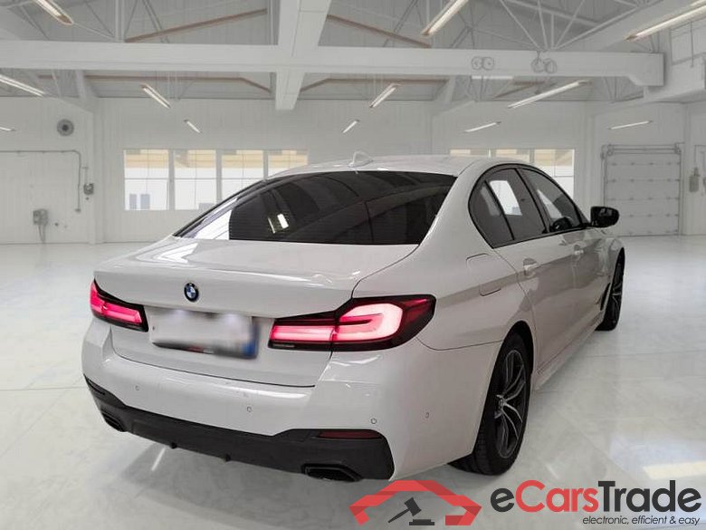 BMW SERIE 5 / 2020 / 4P / BERLINA 520D XDRIVE M SPORT AUTO MH48V #2