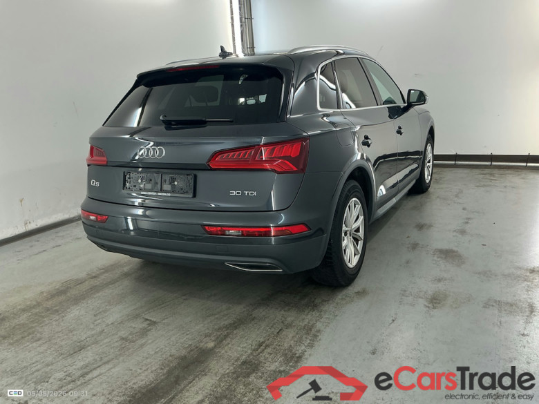 AUDI Q5 DIESEL - 2017 30 TDi Business Edition S tronic #4
