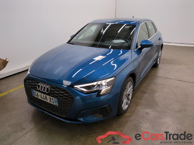 AUDI A3 Sportback / 2020 / 5P / Berline 40 TFSI e 204 S Tronic Business Line #1