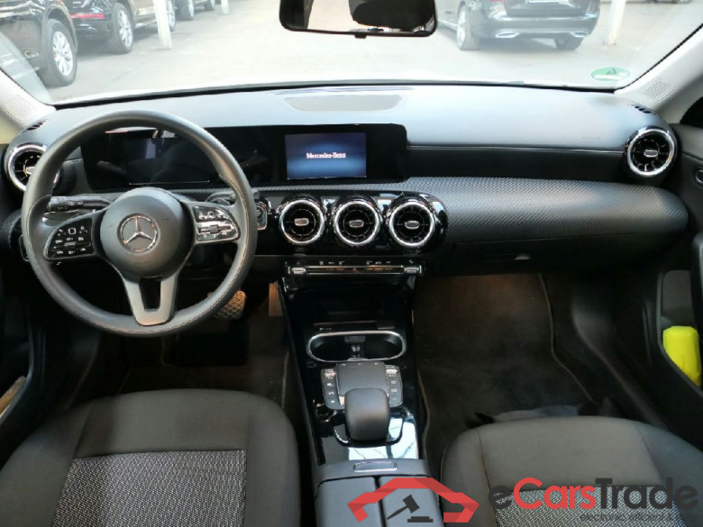 CLA -Klasse Shooting Brake CLA 200 d 4Matic (118.613) 110KW AT8 E6d #3