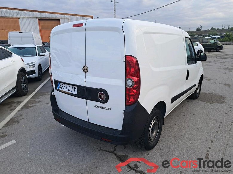 FIAT Doblò Cargo/2015/3P/furgón derivado de turismo Cargo Base 1.6 Mjet 66kW (90CV) #2