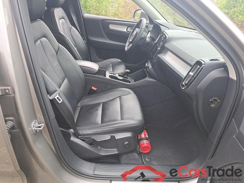 VOLVO - VOL XC40 T4 Recharge 211PK Geartronic Inscription Expression Leather & Winter & Park Assist & Semi Auto Foldable Towing Hook * HYBRID * #3