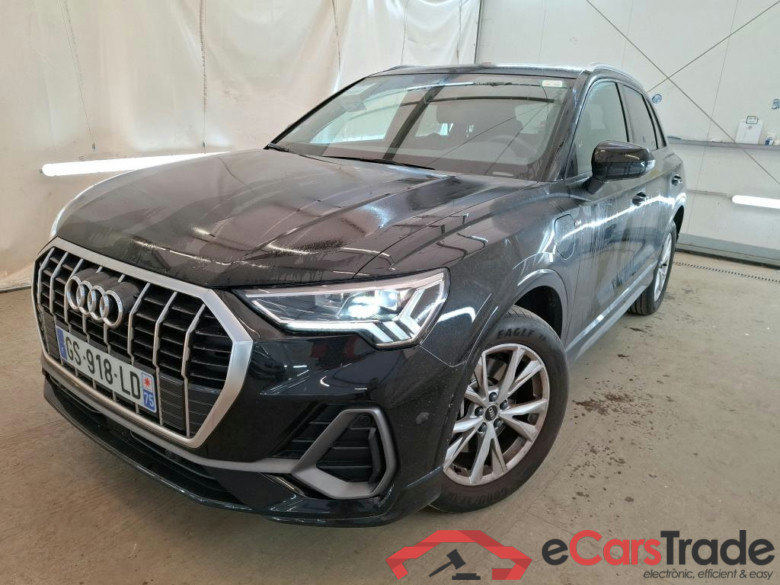 AUDI Q3 / 2018 / 5P / SUV 45 TFSI E 245 S TRONIC S LINE #1